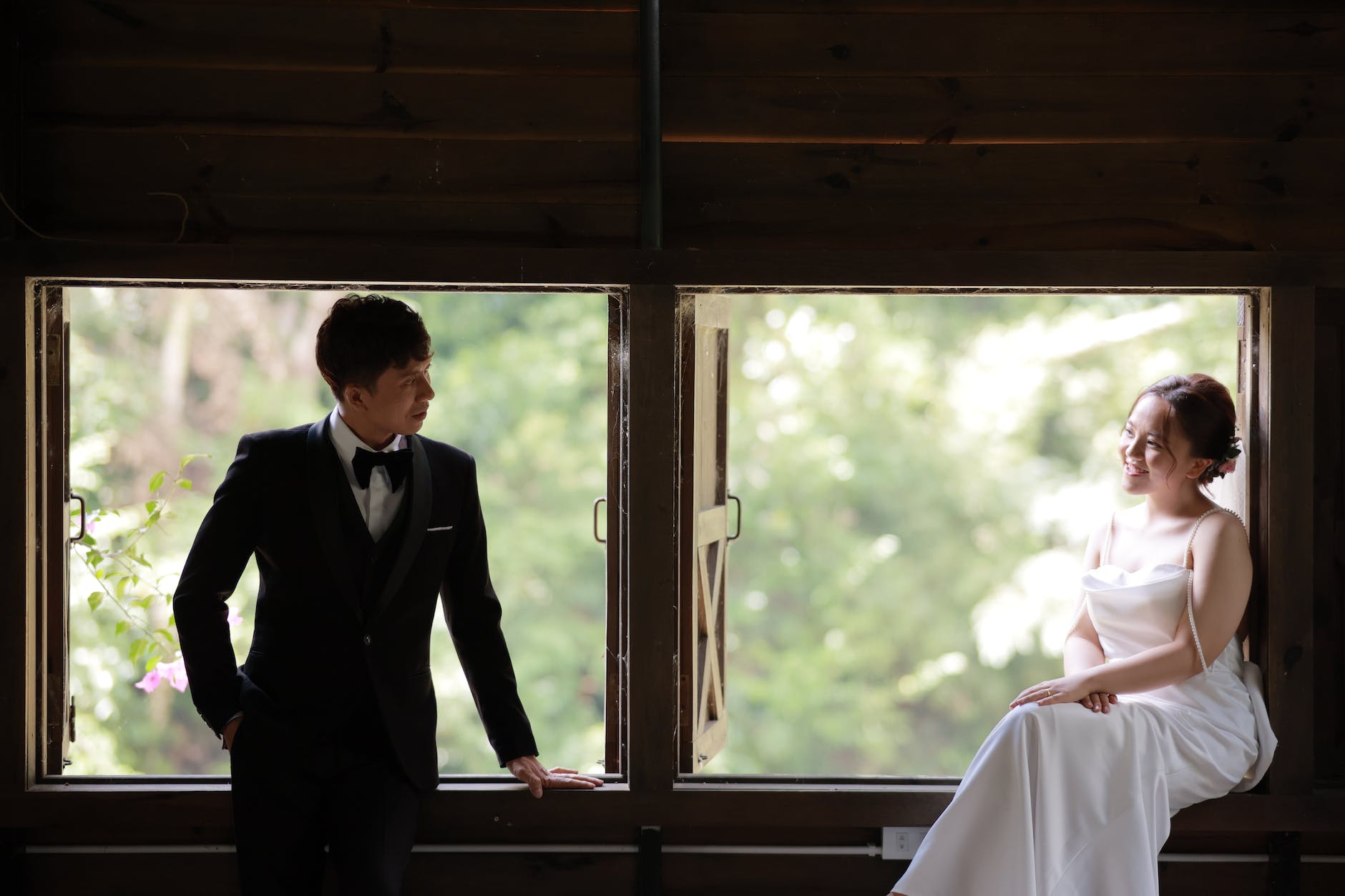 All About Column Wedding Dresses