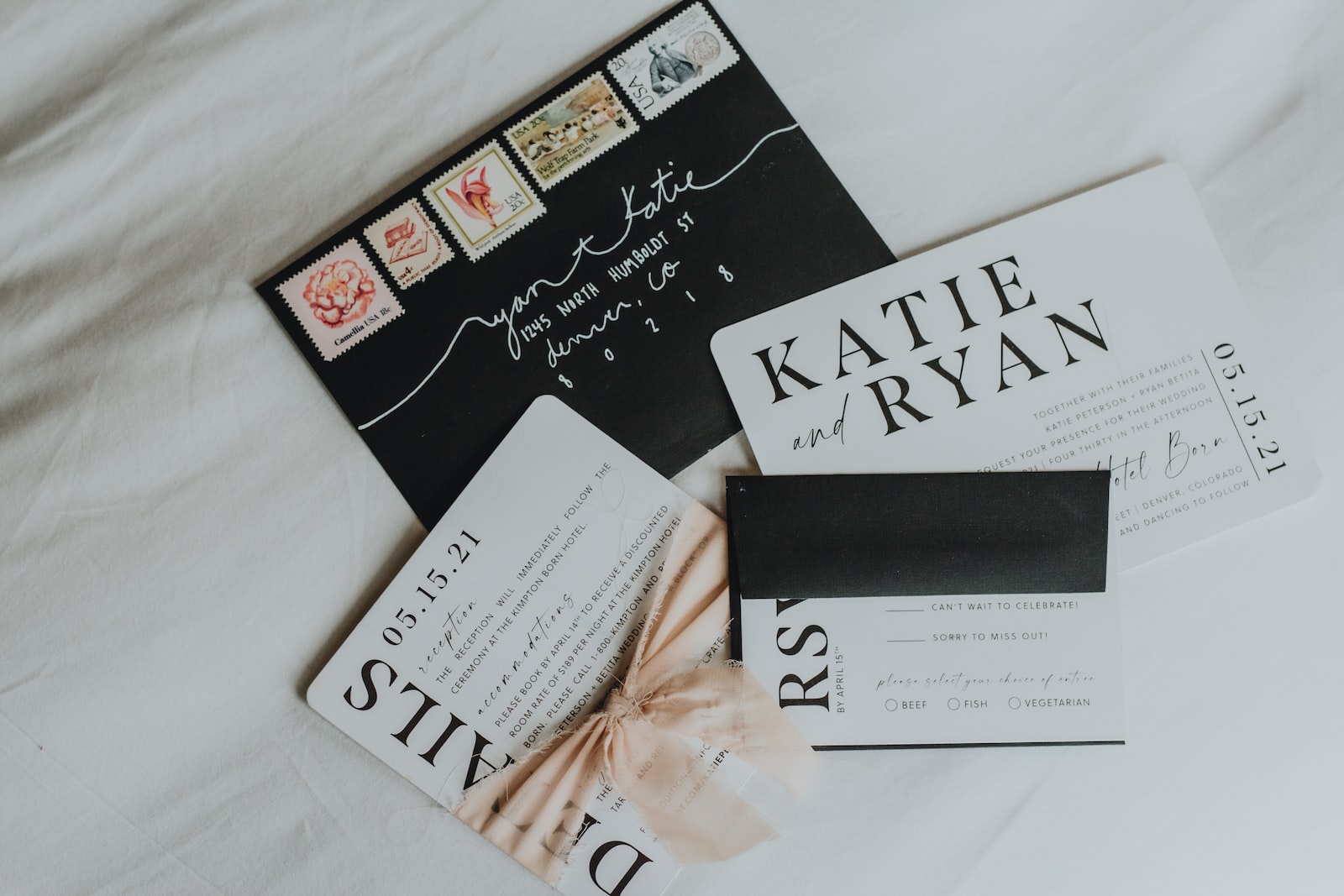 5 Tips on Choosing Your Wedding Invitations