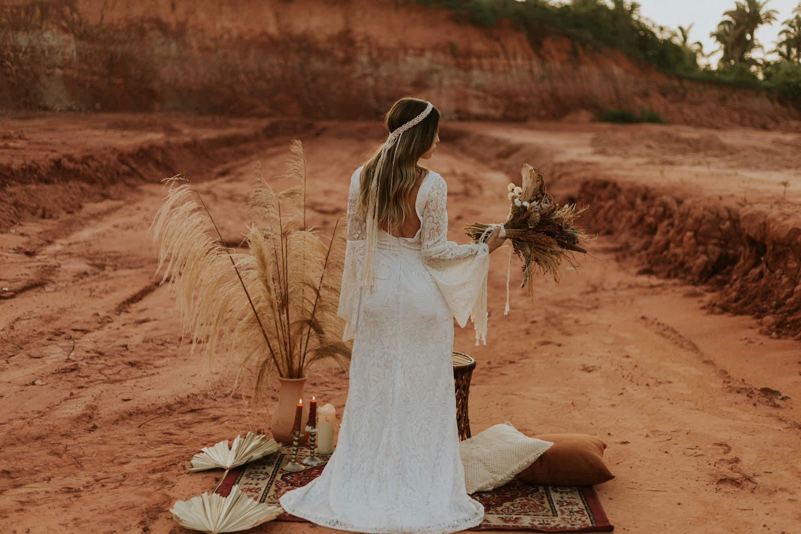 Boho Wedding Dresses – 7 Popular Features and Our Picks