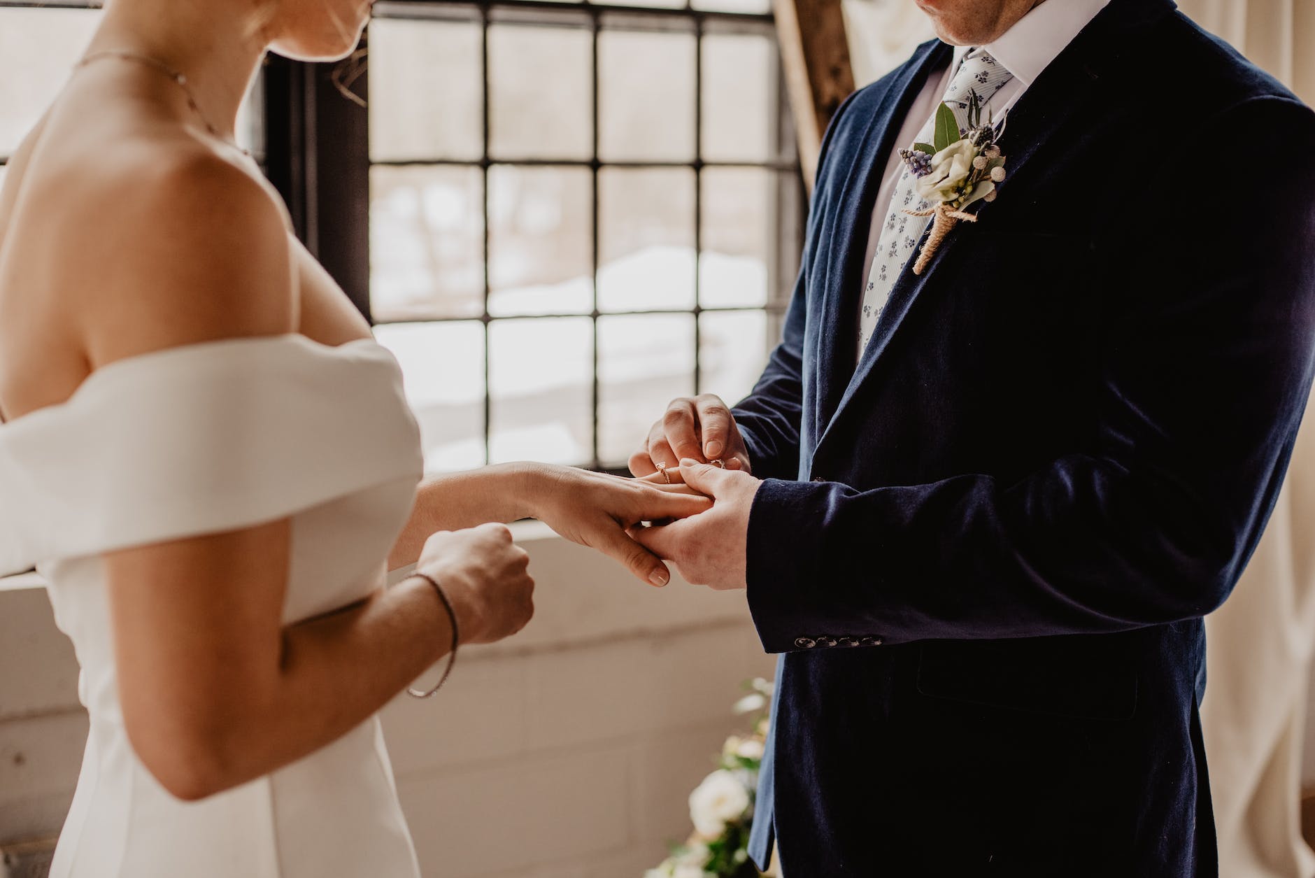 Your Guide to Wedding Ceremony Scripts – Virtual & COVID-Safe